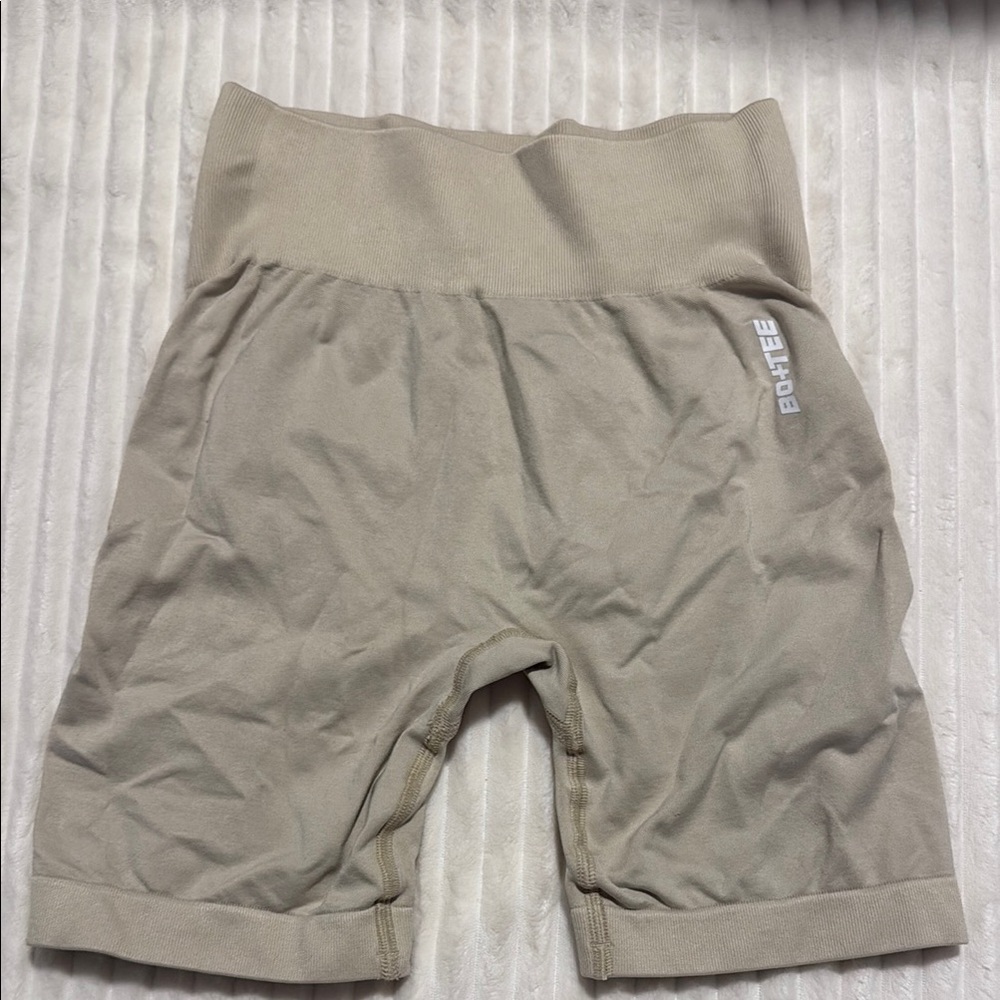 bo+tee gym shorts